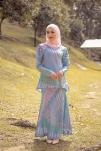 Ayana Kurung Batik in Misty Teal